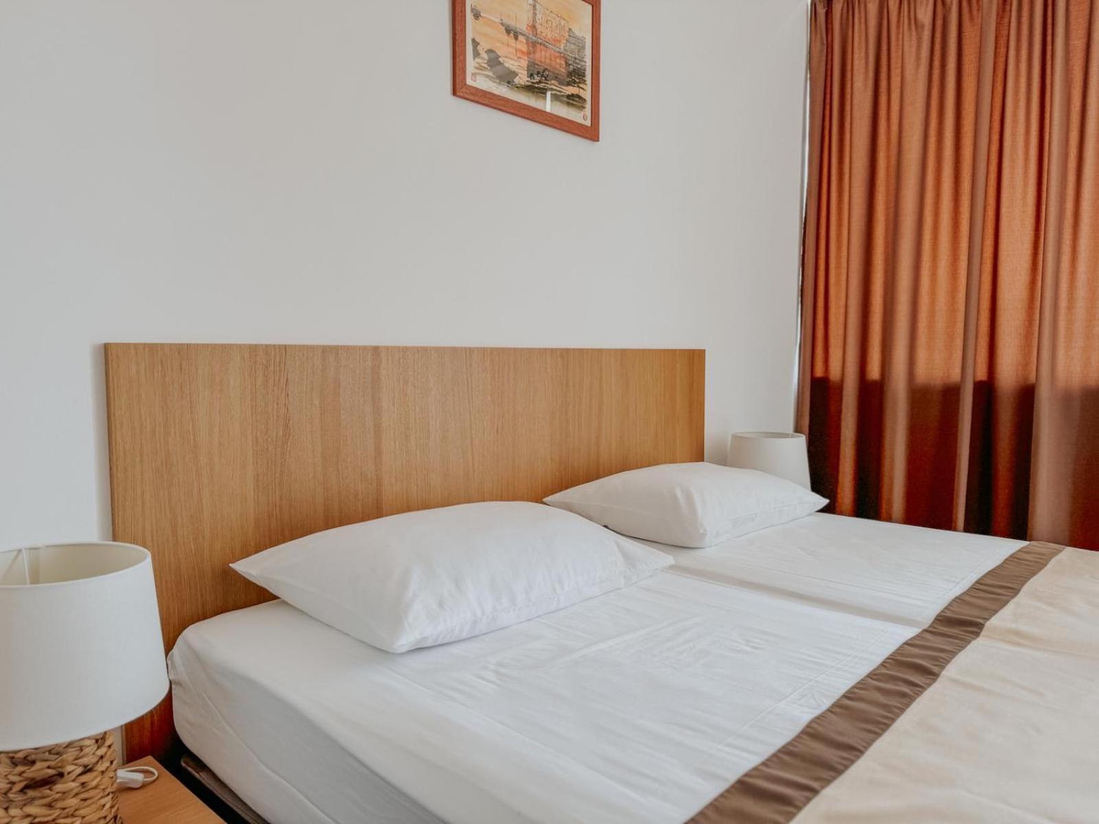 Motel Ljetni Raj Baška Voda Exteriör bild